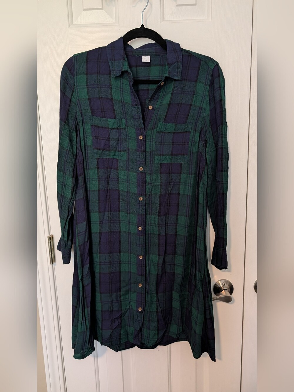 Old Navy Green and Navy Plaid Button-Up Shirt